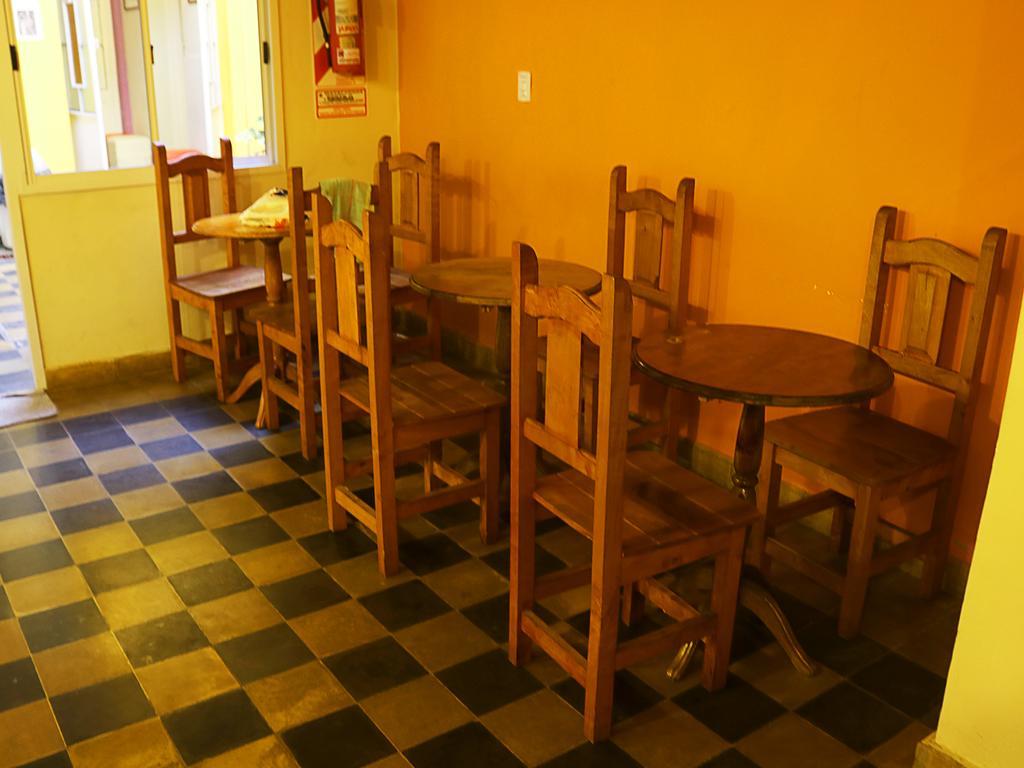 Hostel Del Centro San Miguel de Tucuman Bagian luar foto