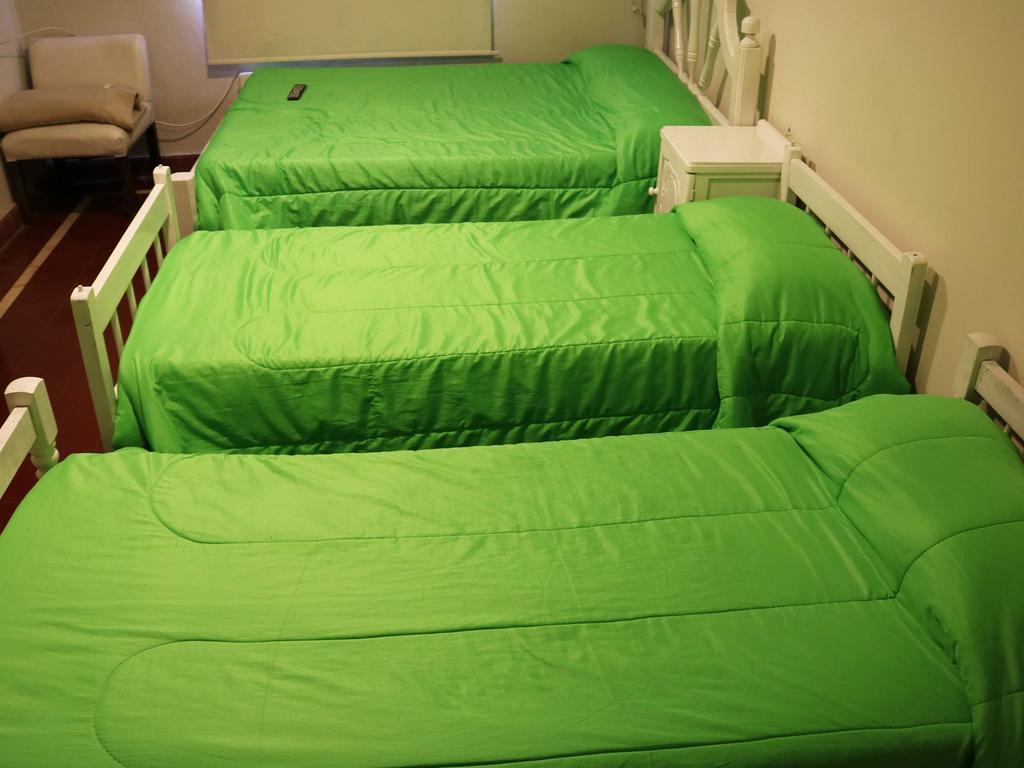 Hostel Del Centro San Miguel de Tucuman Bagian luar foto