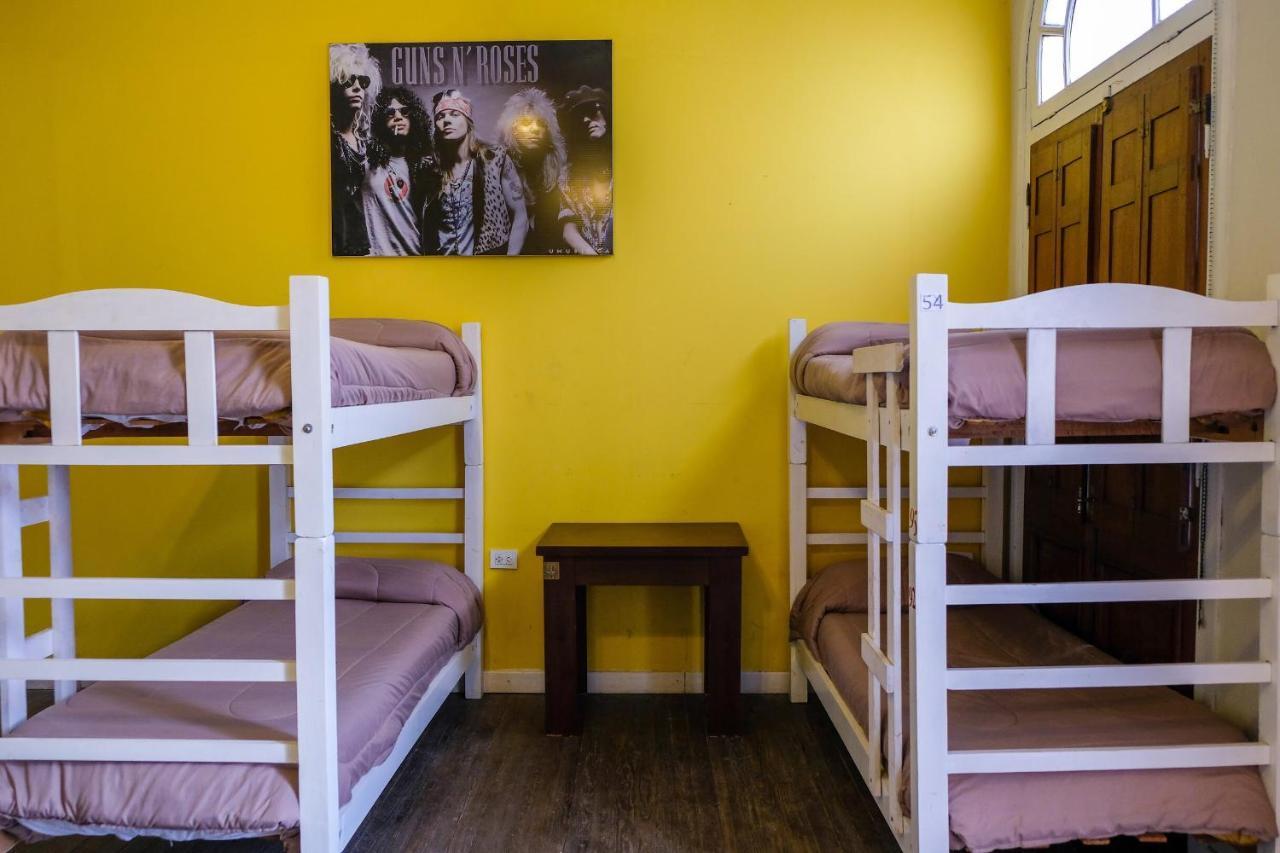 Hostel Del Centro San Miguel de Tucuman Bagian luar foto